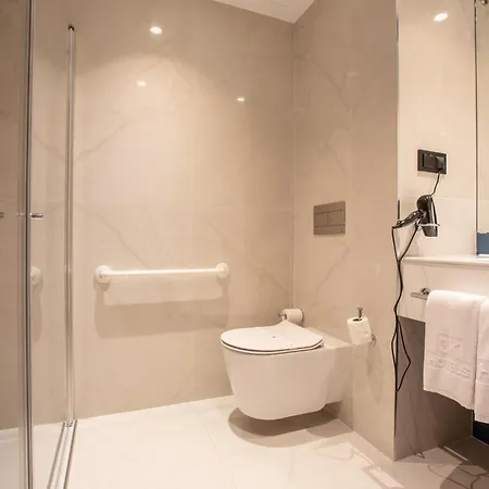 3k Porto Aeroporto Отель 3*